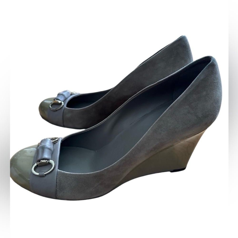 Gucci Gray Horsebit Accent Suede pumps SZ 40